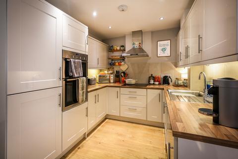 undefined, 3 Albion Court, St Sampson's, Guernsey, GY2