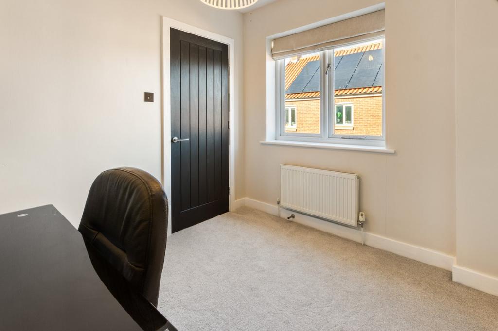 Bedroom/Office