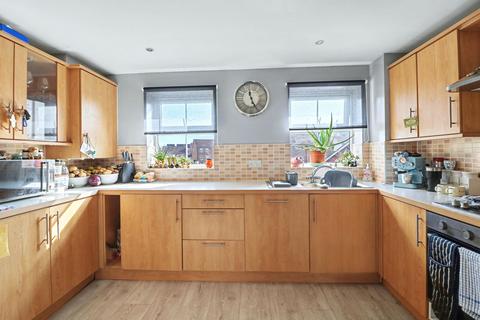 undefined, White's Way, Southampton SO30