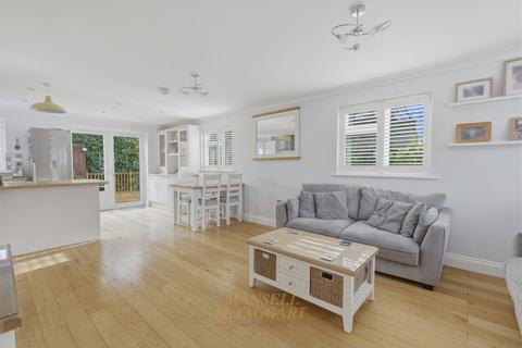 3 bedroom semi-detached house for sale, Dunnings Road, East Grinstead RH19