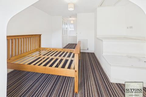 3 bedroom terraced house for sale, Signet Square, Stoke Coventry CV2 4NY