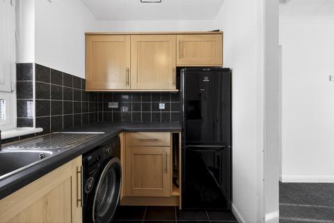 undefined, Rowans Gate, Paisley