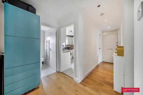 3 bedroom flat to rent, Albert Close, London, N22