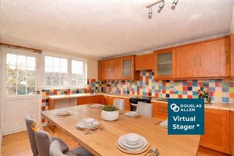 4 bedroom terraced house for sale, Great Oxcroft, Basildon SS15