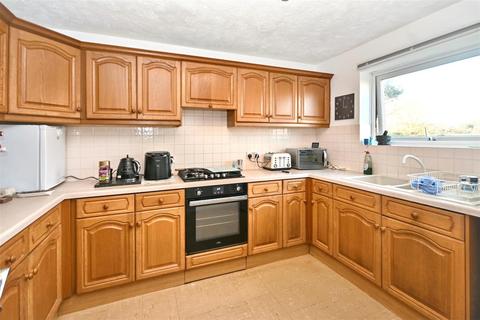 3 bedroom detached house for sale, Peyton Close, Eastbourne
