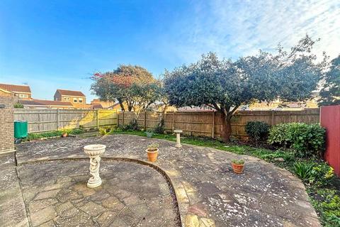3 bedroom detached house for sale, Peyton Close, Eastbourne