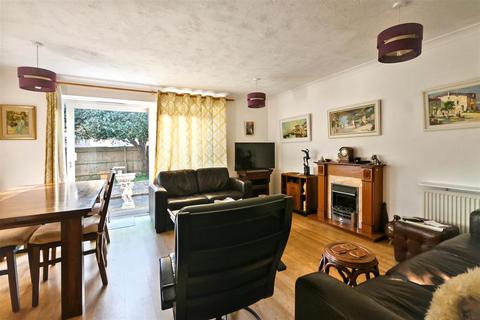 3 bedroom detached house for sale, Peyton Close, Eastbourne