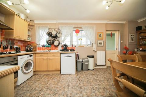 2 bedroom terraced house for sale, Station Road, Stowmarket IP14