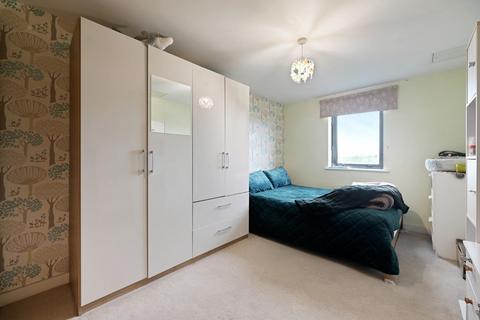 1 bedroom flat for sale, Taywood Road, Northolt