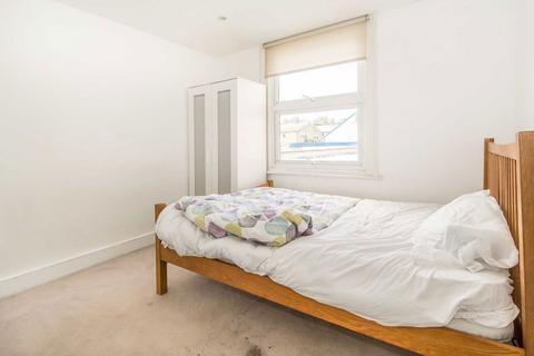 undefined, Stanley Road, Teddington TW11
