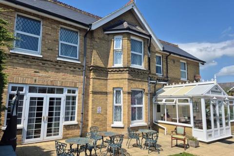 Hospitality for sale, 32 Arthurs Hl Shanklin PO37 6EX