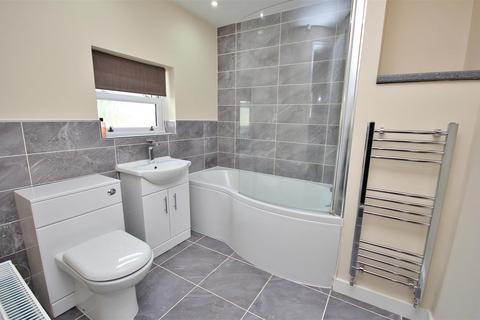 3 bedroom end of terrace house to rent, Ouse Walk, Huntingdon