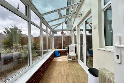 3 bedroom semi-detached house for sale, Grove Road, Oldbury
