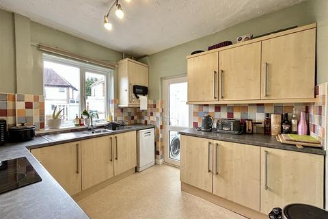 3 bedroom semi-detached house for sale, Grove Road, Oldbury