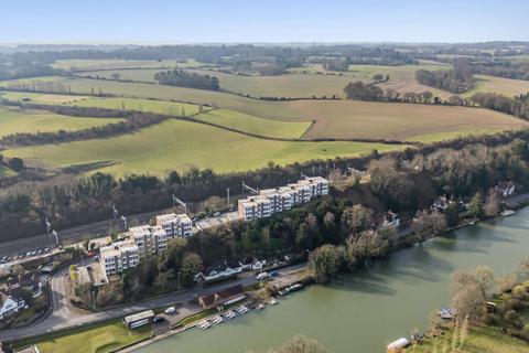 undefined, Shooters Hill, Pangbourne, Reading, Berkshire, RG8 7BJ