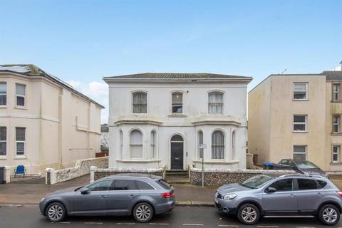 2 bedroom flat for sale, 2 Selden Road, Worthing, West Sussex, BN11 2LL