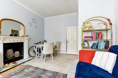 2 bedroom flat for sale, 2 Selden Road, Worthing, West Sussex, BN11 2LL
