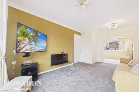 4 bedroom detached house for sale, Conrad Road, South Oulton Broad