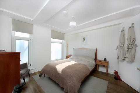 undefined, Hartington road. W13