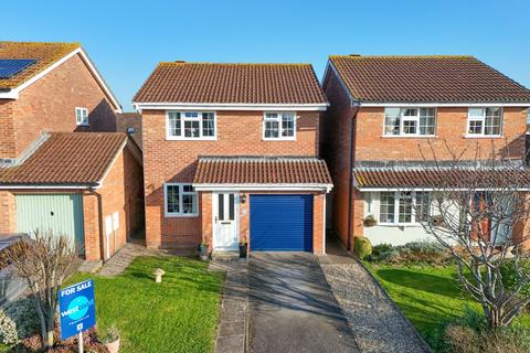 3 bedroom detached house for sale, Finches Way, Burnham-on-Sea, Somerset, TA8