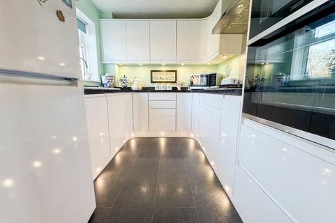 3 bedroom detached house for sale, Finches Way, Burnham-on-Sea, Somerset, TA8