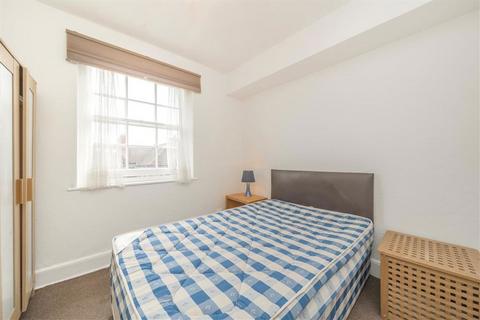 2 bedroom flat to rent, Stamford Street, London SE1