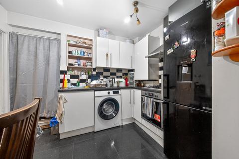 undefined, Lodge Avenue, Dagenham, RM8