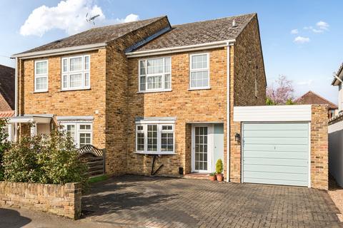 Burwood Road, Hersham, KT12