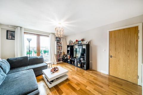 1 bedroom flat for sale, Alexandra Avenue, Rayners Lane, HA2 9DX