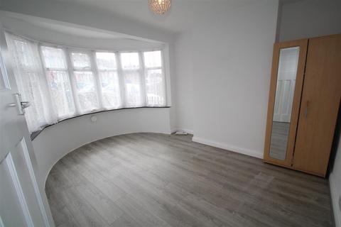 1 bedroom maisonette to rent, Stroud Gate, Harrow HA2 8JL