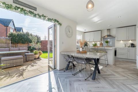 4 bedroom detached house for sale, Hedgerow Drive, Grimsargh, Preston