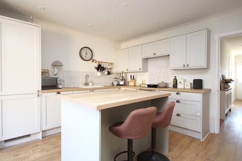 2 bedroom bungalow for sale, Linden Road, Parkstone , Poole, BH12