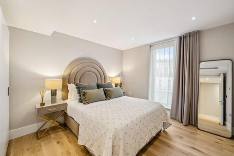 3 bedroom flat to rent, Baker Street, London, NW1