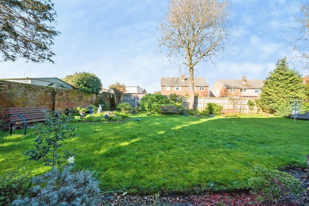 Bitterne Road East, Southampton - View 3