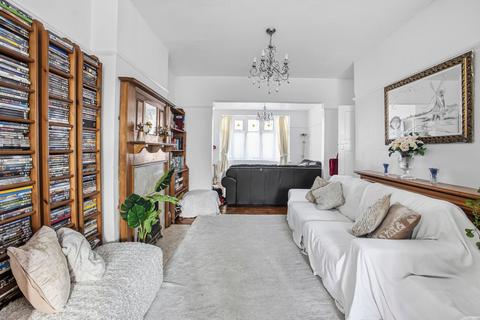 4 bedroom semi-detached house for sale, Wadham Avenue, London E17