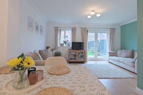 3 bedroom end of terrace house for sale, Signal Close, Henlow SG16