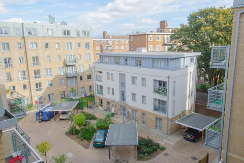 2 bedroom flat to rent, Quiet 2 Bedroom Apartment in Modern Development Close to Finsbury Park Station