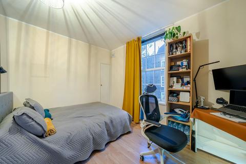 2 bedroom flat for sale, Flat 79 Hazelwood House, Evelyn Street, London, SE8 5RP