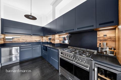 3 bedroom flat for sale, Effra Road, London