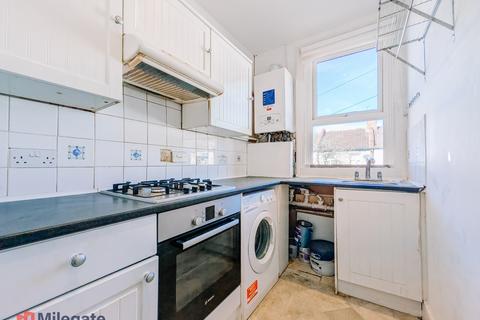 2 bedroom flat to rent, Wellington Road, Harrow HA3