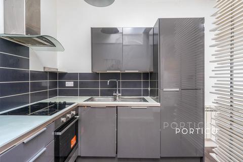 Studio to rent, Church Road, Leyton, London, E10