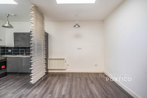 Studio to rent, Church Road, Leyton, London, E10