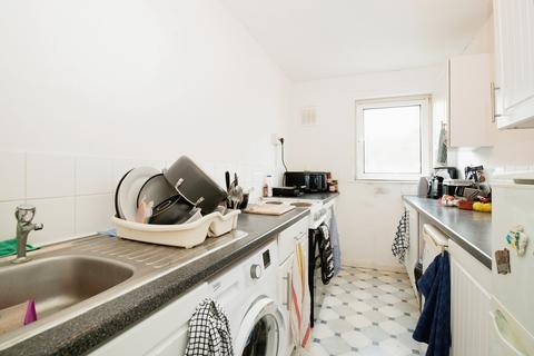undefined, Coed Edeyrn, Llanedeyrn, Cardiff, CF23