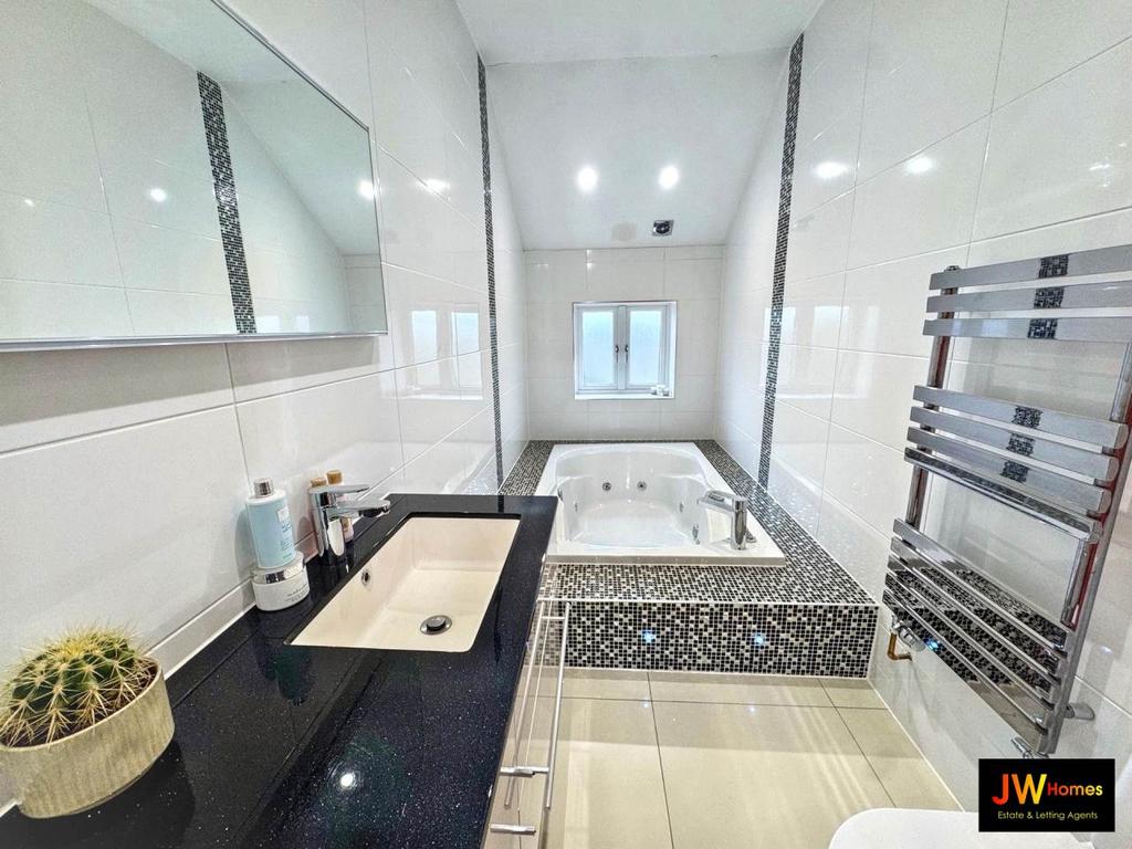 Bedroom 23