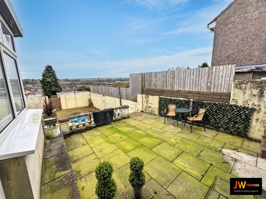 Rear garden 1 (5)