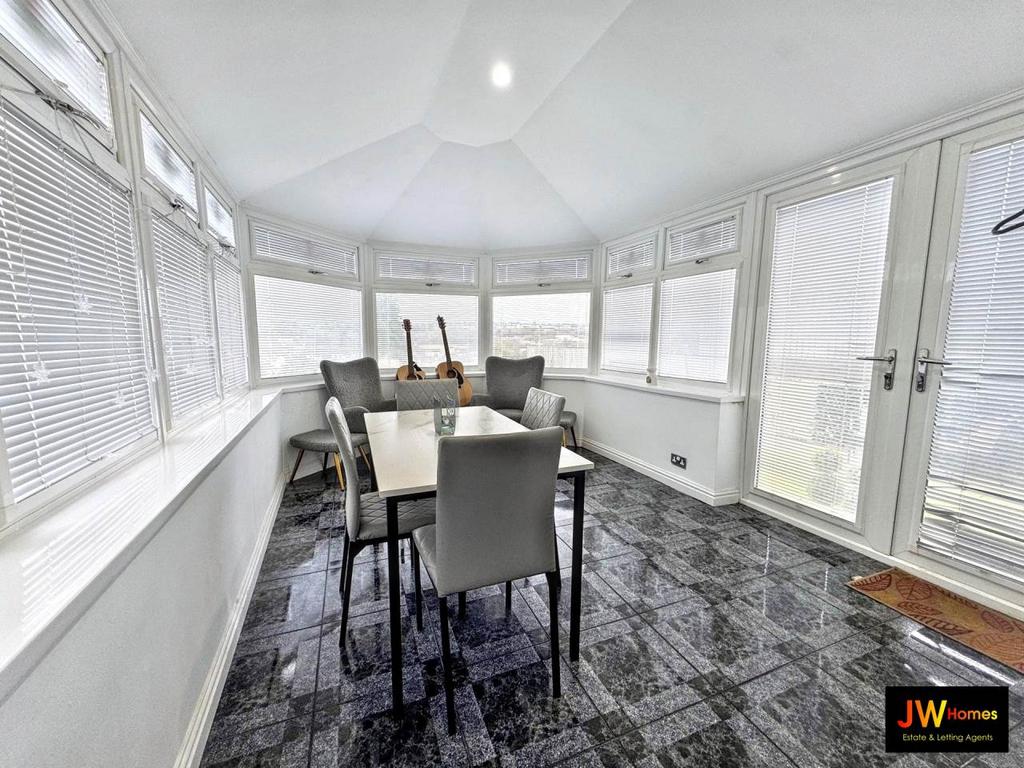 Conservatory (4)