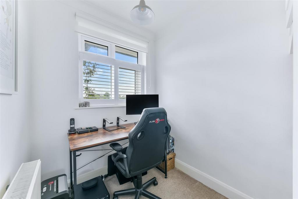 Bedroom 4.jpg
