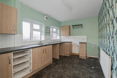 3 bedroom semi-detached house for sale, 338 Badger Avenue, Crewe, Cheshire CW1 3LW