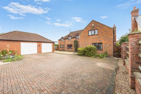 5 bedroom detached house for sale, Elmhirst Road, Horncastle, LN9