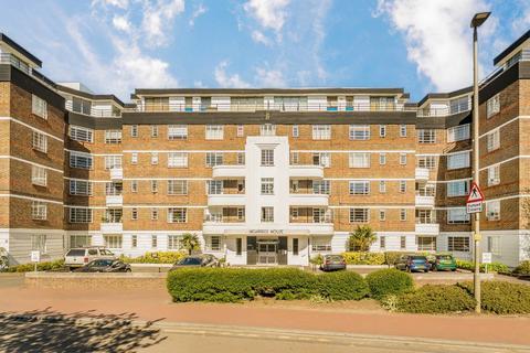 2 bedroom flat to rent, Nightingale Lane, London SW12